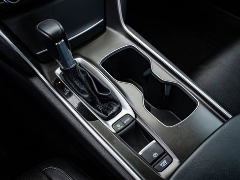 Used 2018 Honda Accord Sport image 29