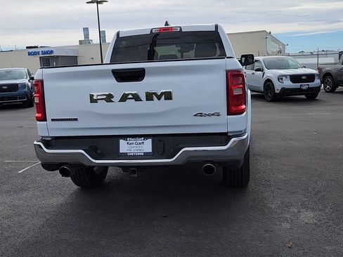 Used 2025 RAM 1500 Big Horn AWD/4WD image 3