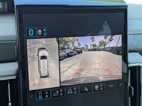 New 2026 GMC Yukon XL Denali w/ Denali Reserve Package image 32