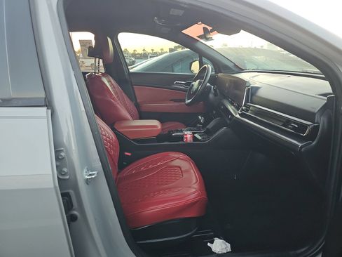 Used 2023 Kia Sportage SX FWD image 11