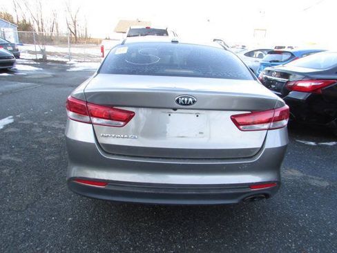 Used 2016 Kia Optima LX FWD image 3