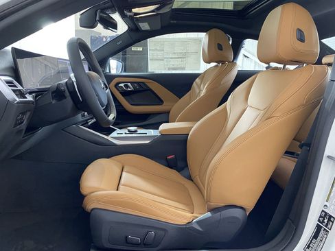 Used 2025 BMW 230i xDrive Coupe w/ Premium Package image 4