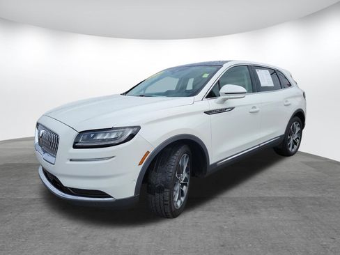 Used 2022 Lincoln Nautilus Reserve w/ Equipment Group 201A AWD/4WD image 3