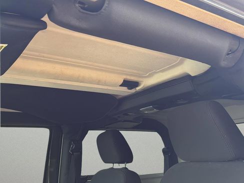 Used 2016 Jeep Wrangler Sport image 35