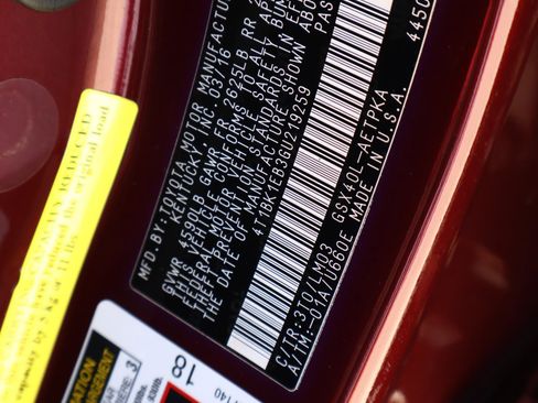 Used 2016 Toyota Avalon Limited w/ Toyota Safety Sense Package image 22