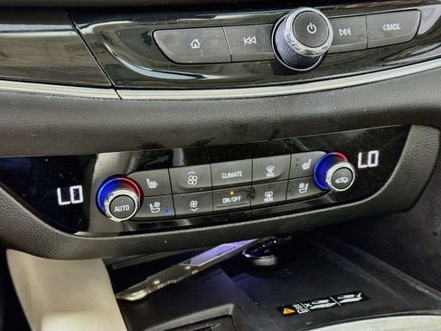 Used 2023 Buick Enclave Premium w/ Experience Buick Package image 20