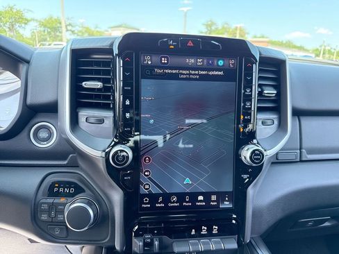 New 2026 RAM 1500 4x4 Crew Cab image 19