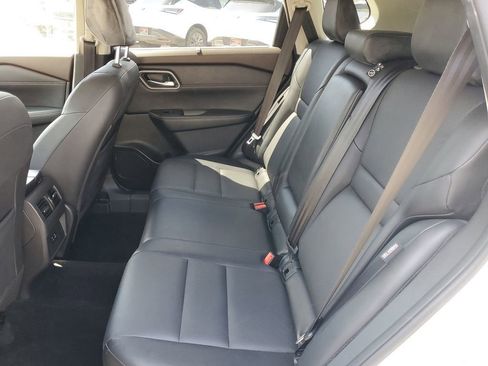 Used 2021 Nissan Rogue SV w/ Premium Package AWD/4WD image 10