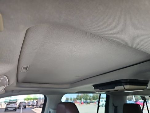 Used 2016 Cadillac Escalade ESV Luxury RWD image 9