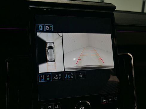 Used 2024 GMC Acadia Denali image 23