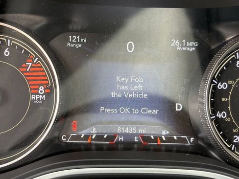 Used 2020 Jeep Cherokee Trailhawk w/ Cold Weather Group AWD/4WD image 33