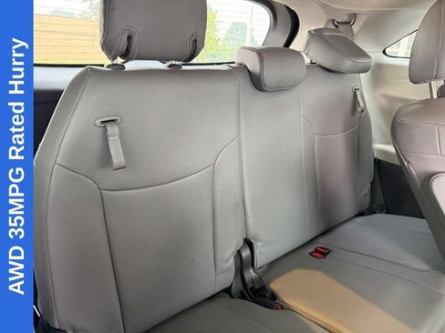 Used 2023 Toyota Sienna XLE AWD/4WD image 13