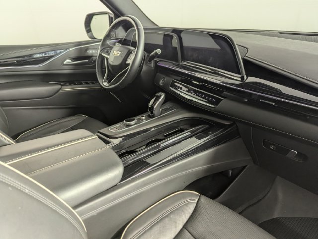 Used 2023 Cadillac Escalade Sport w/ LPO, ONYX Package AWD/4WD image 25