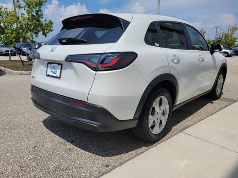 Used 2024 Honda HR-V LX image 6