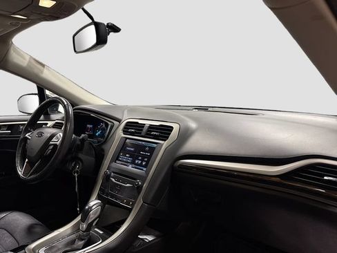 Used 2015 Ford Fusion SE w/ Equipment Group 202A AWD/4WD image 24