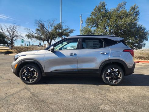 New 2026 Kia Seltos S image 3