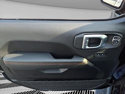 Used 2021 Jeep Gladiator Mojave image 19