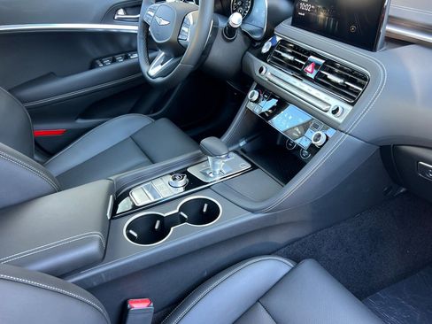 Used 2026 Genesis G70 2.5T image 17
