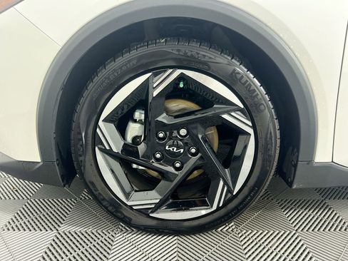 New 2025 Kia K4 EX image 13
