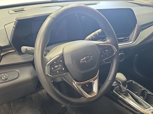 Used 2024 Chevrolet Trax ACTIV w/ Sunroof Package FWD image 17