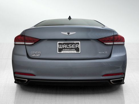 Used 2015 Hyundai Genesis 3.8 w/ Option Group 02 image 4