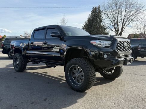 Used 2021 Toyota Tacoma TRD Sport w/ Technology Package AWD/4WD image 88