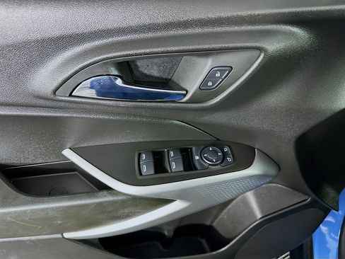 Used 2024 Chevrolet Trax RS w/ Sunroof Package image 15