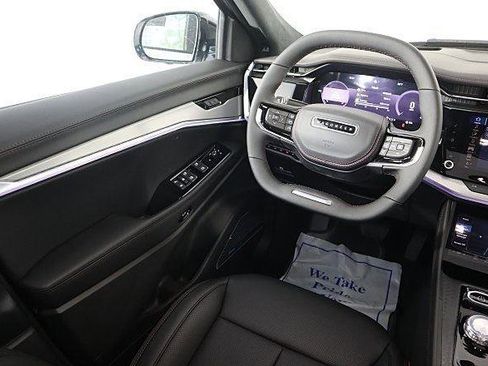 New 2025 Jeep Wagoneer S Launch Edition image 8