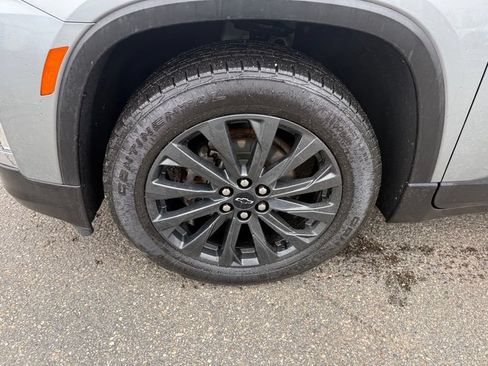 Used 2023 Chevrolet Traverse RS w/ LPO, Floor Liner Package FWD image 17