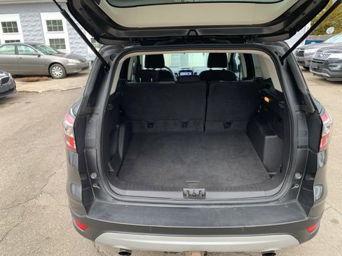 Used 2017 Ford Escape SE w/ Equipment Group 201A AWD/4WD image 17