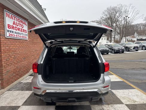 Used 2018 Nissan Pathfinder SL image 37