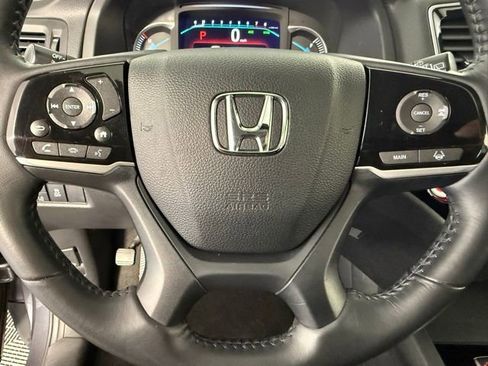 Used 2019 Honda Pilot Touring image 18