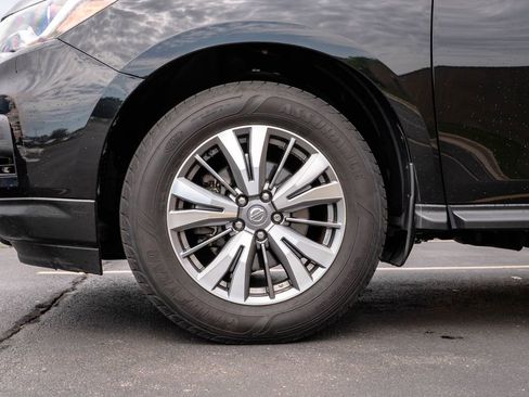 Used 2020 Nissan Pathfinder S AWD/4WD image 10