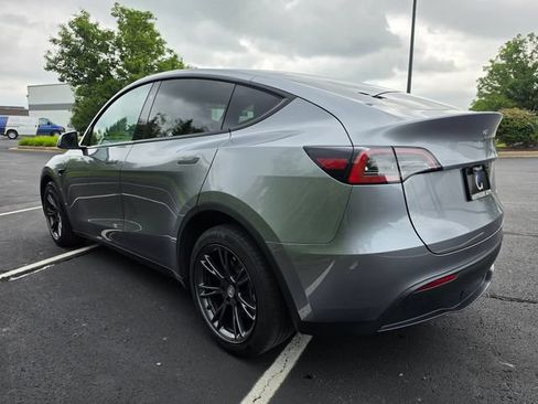 Used 2025 Tesla Model Y Long Range AWD/4WD image 10