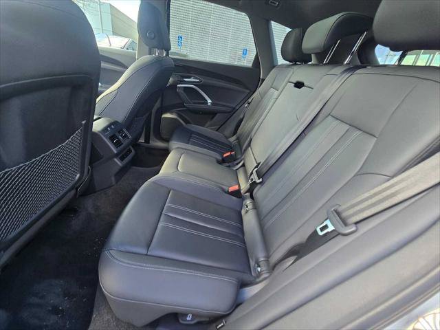 Used 2025 Audi Q5 Premium w/ Convenience Package AWD/4WD image 18