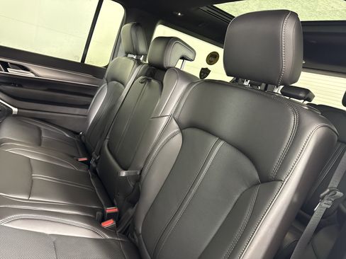 New 2026 Jeep Grand Wagoneer 4WD w/ Premium Group I image 13