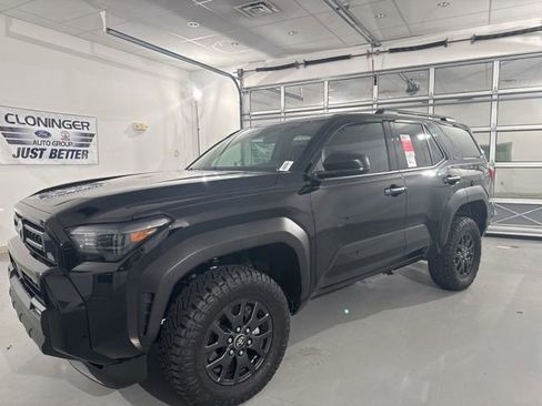 New 2025 Toyota 4Runner SR5 image 4