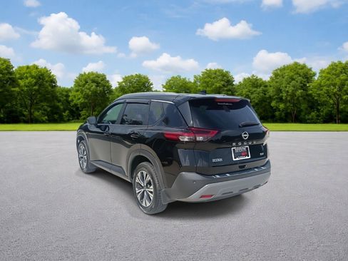 Used 2023 Nissan Rogue SV w/ SV Premium B Package FWD image 5