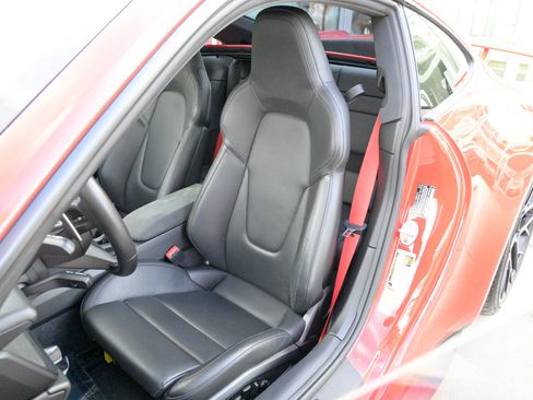 Used 2022 Porsche 911 Carrera GTS image 19