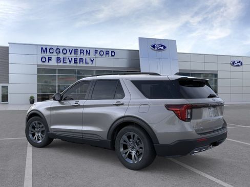 New 2026 Ford Explorer Active w/ Active Comfort Package AWD/4WD image 4