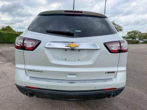 Used 2017 Chevrolet Traverse Premier FWD image 4