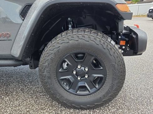 Used 2023 Jeep Gladiator Mojave w/ Trailer Tow Package AWD/4WD image 11