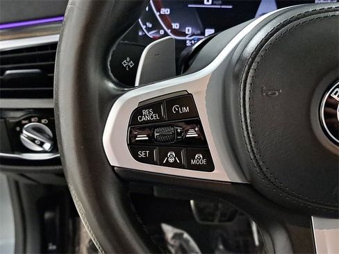 Used 2021 BMW M550i xDrive image 24