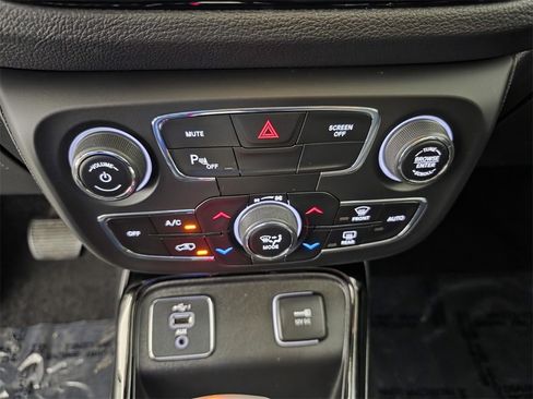 Used 2020 Jeep Compass Latitude image 26