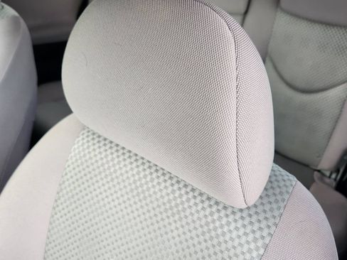 Used 2007 Toyota RAV4 4WD V6 image 18