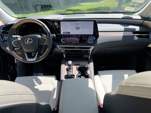 Certified 2025 Lexus RX 350 FWD w/ Convenience Package image 21