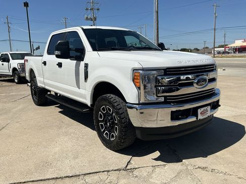 Used 2019 Ford F250 XLT AWD/4WD image 4