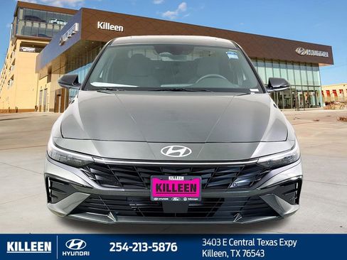 New 2026 Hyundai Elantra SEL Sport Premium FWD image 2