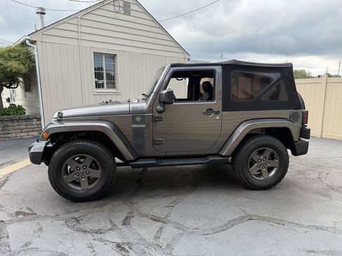 Used 2016 Jeep Wrangler Sport AWD/4WD image 11