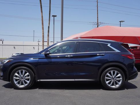 Used 2020 INFINITI QX50 Luxe FWD image 2